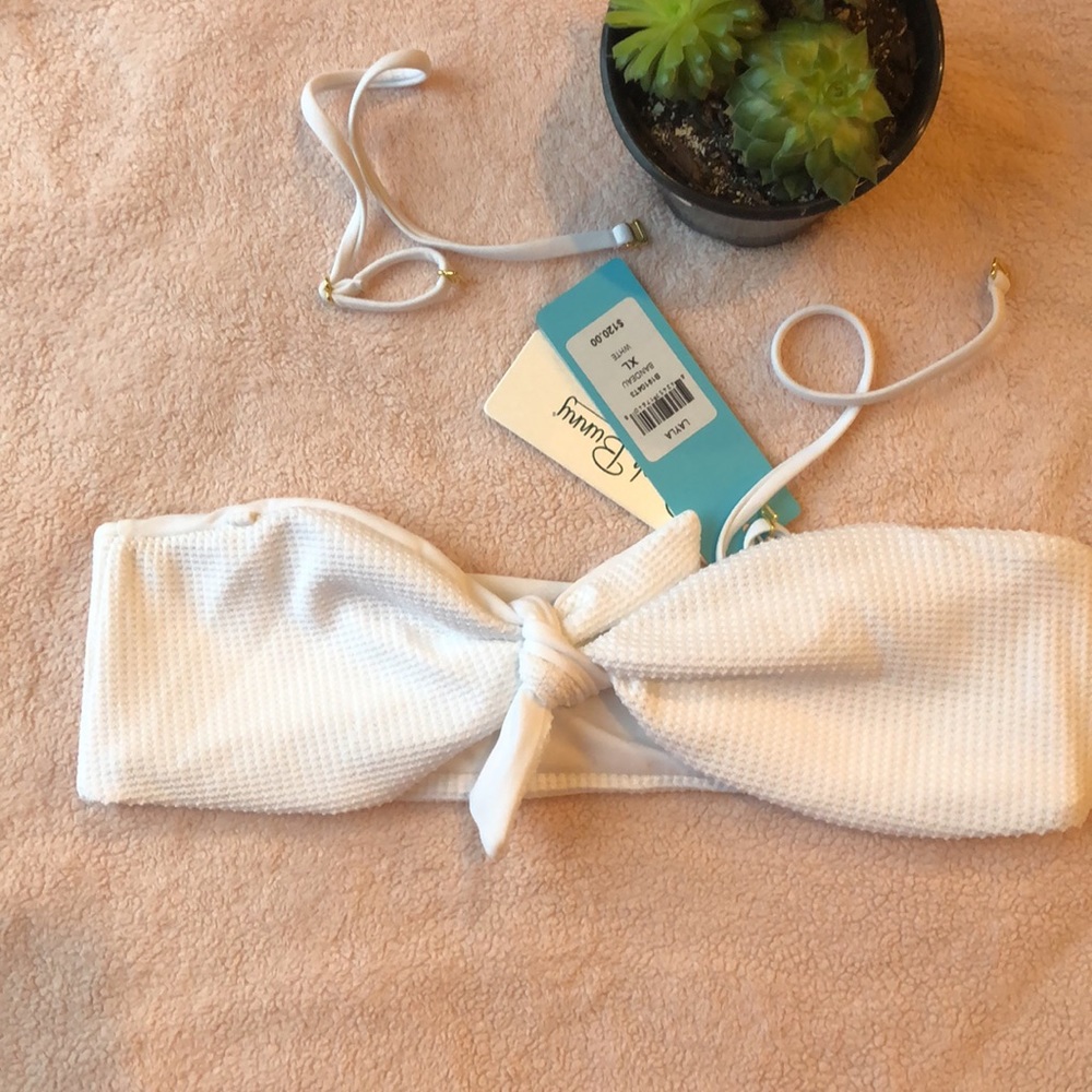NWT Beach 🏝️ bunny 🐰 white swimsuit top - Picture 8 of 10